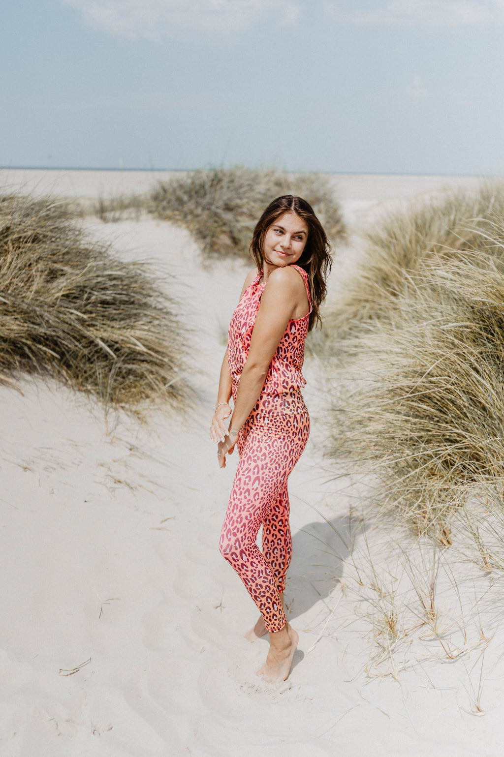 Mono de Yoga con Estampado de Leopardo Rosa | Konekto