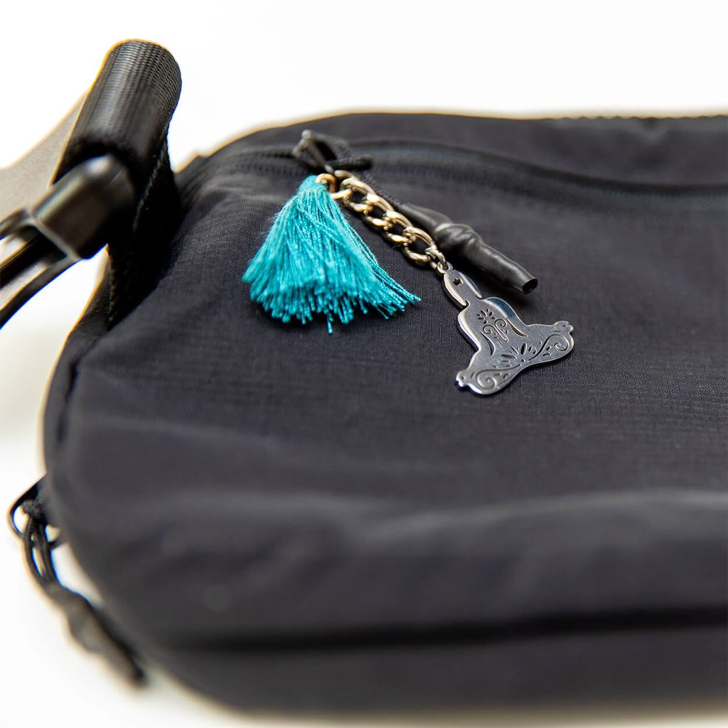 Yoga Hip Bag Gürteltasche Bauchtasche schwarz Yoga Anhänger