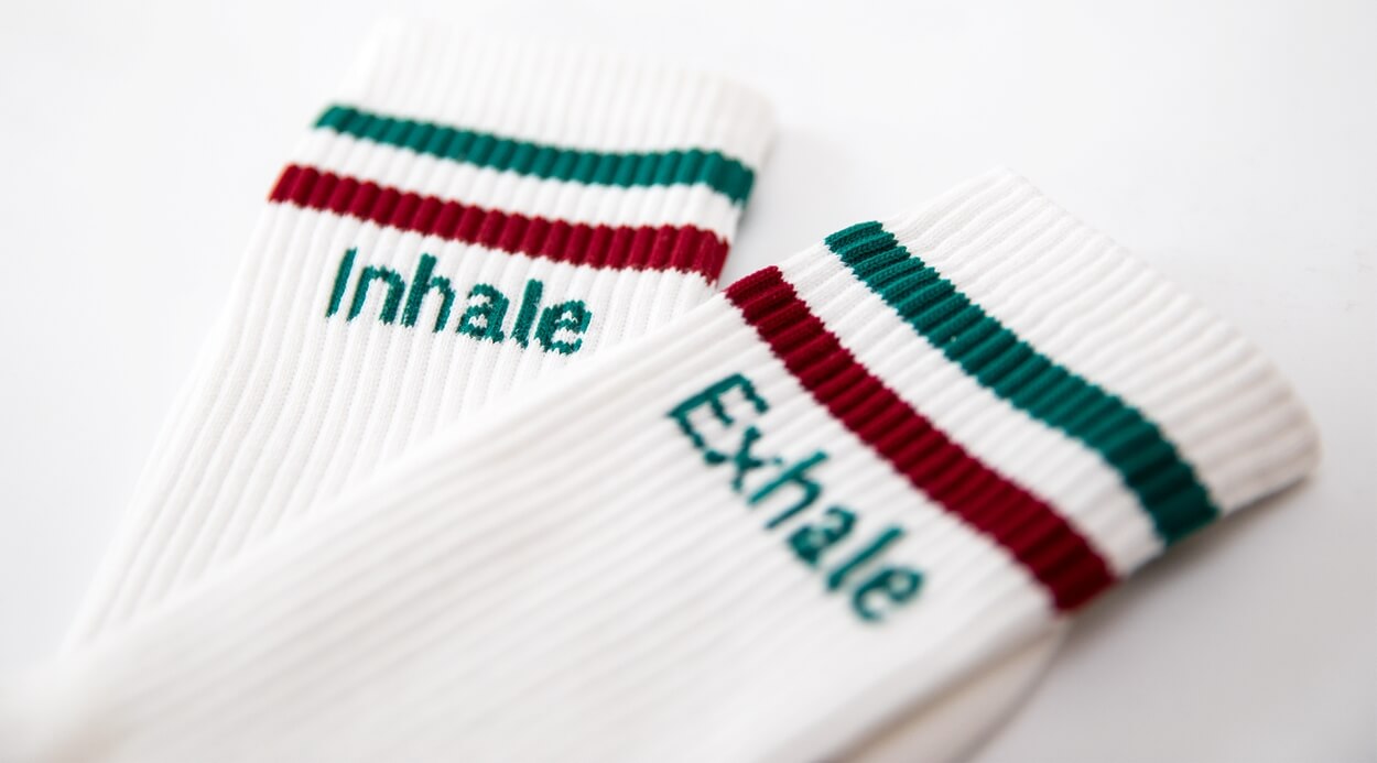 Socken mit Yoga Motiv inhale exhale namaste Bio Baumwolle