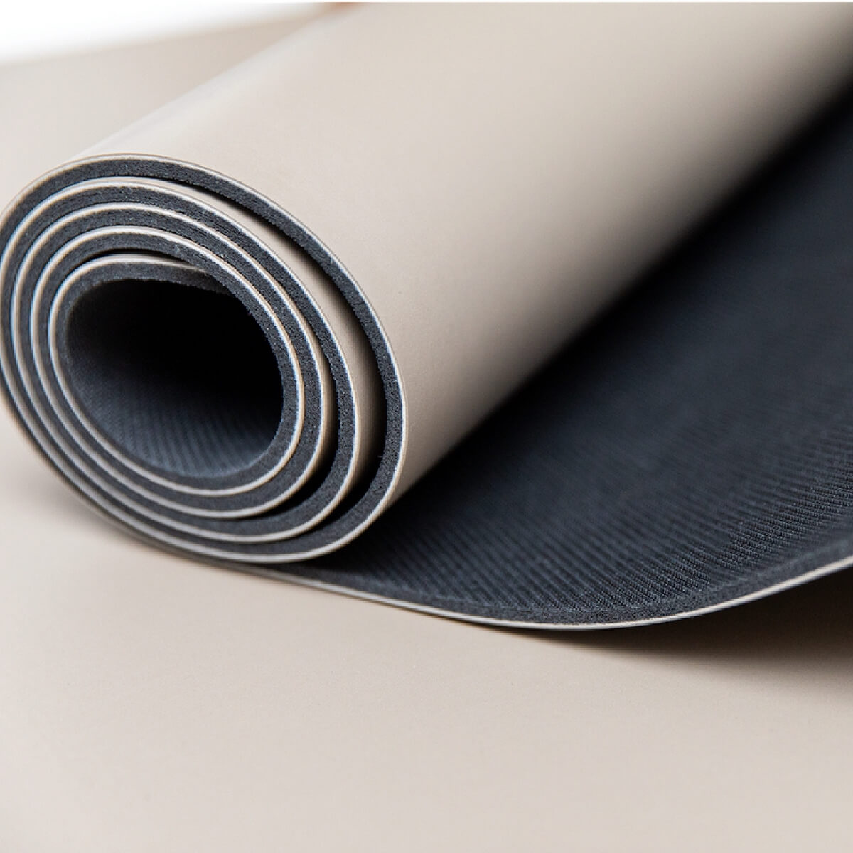Yogamatte rutschfest aus Naturkautschuk und Eco PU aus Japan